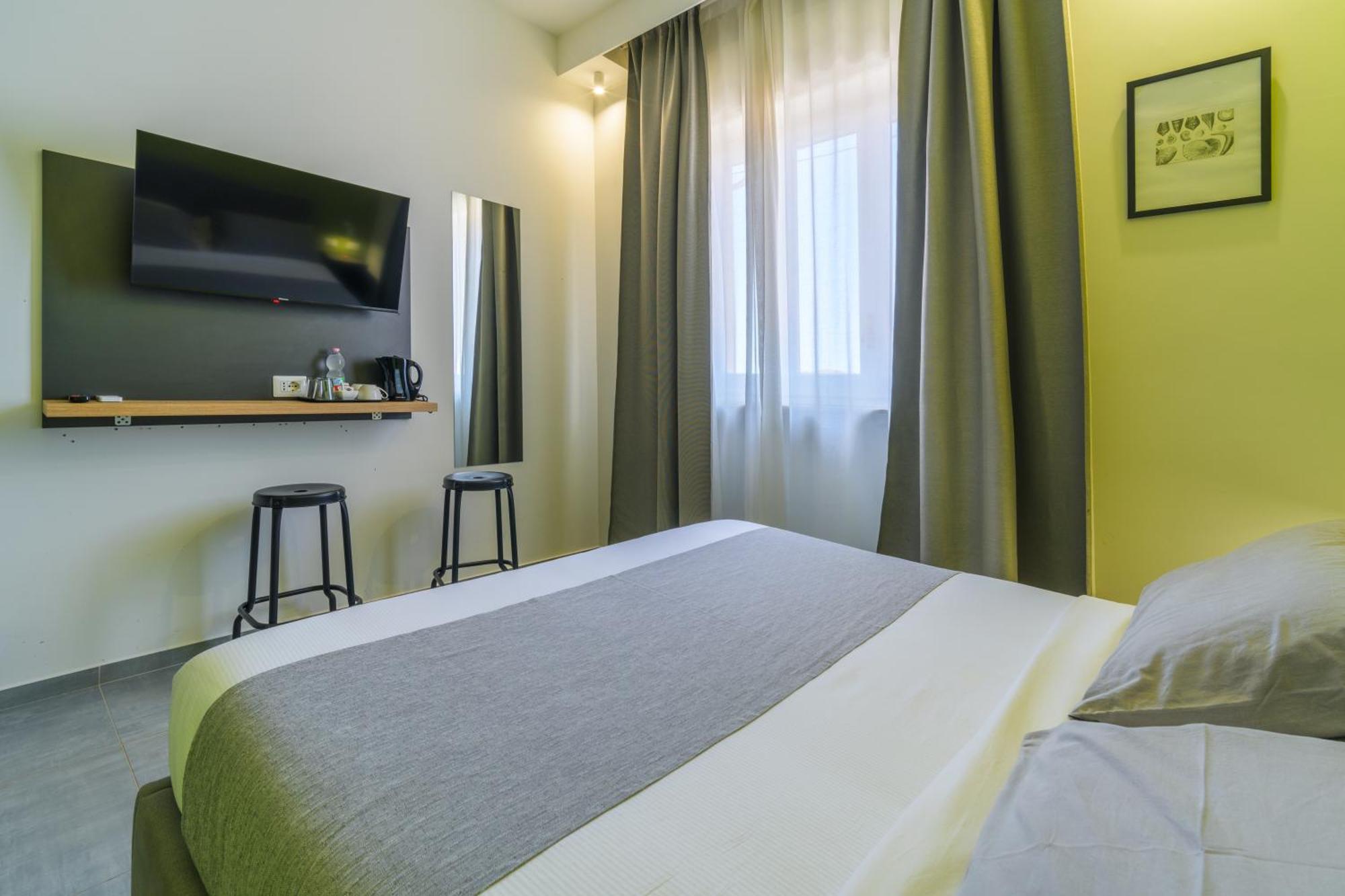 Room 65 Катания Экстерьер фото