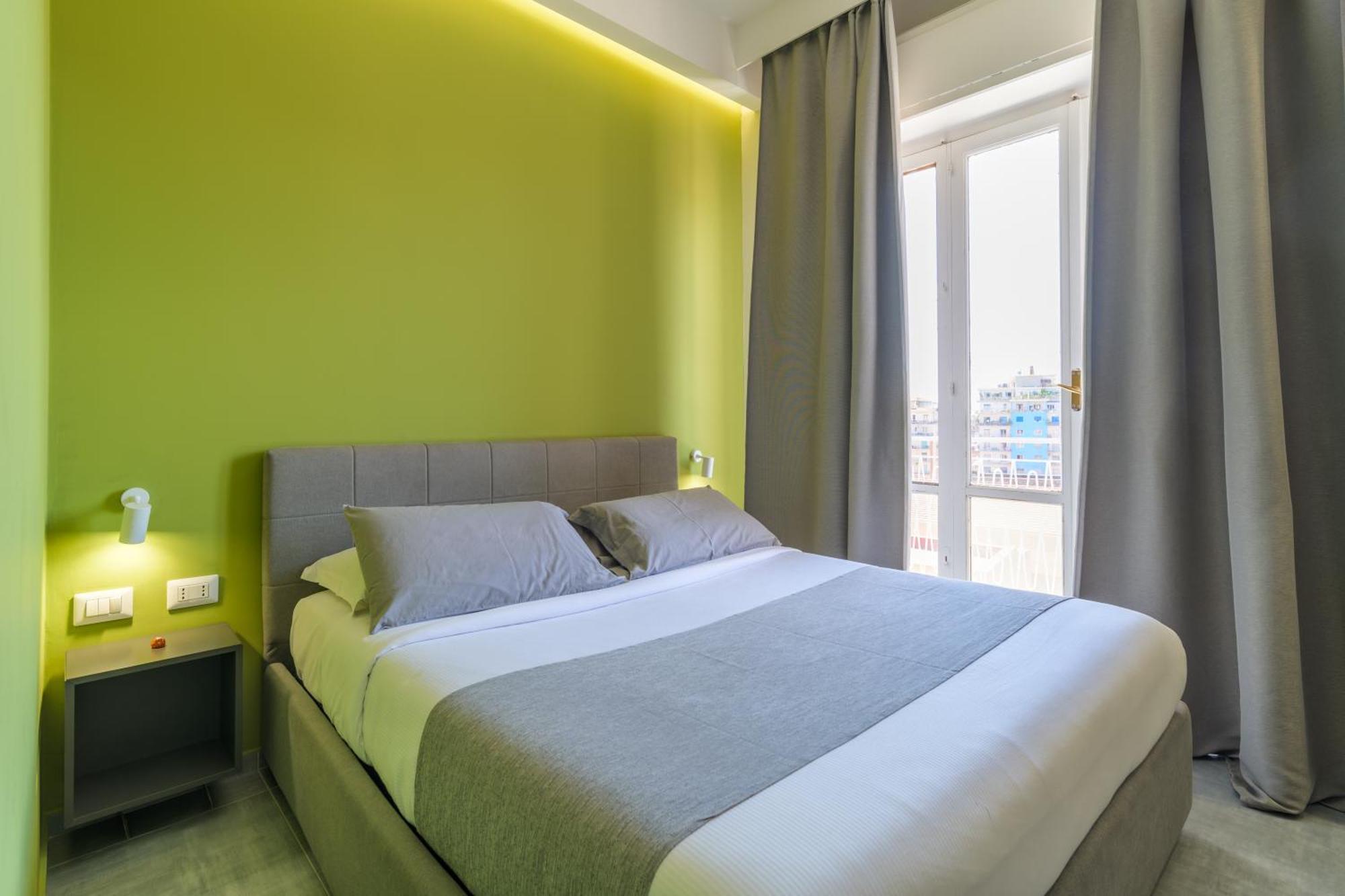 Room 65 Катания Экстерьер фото